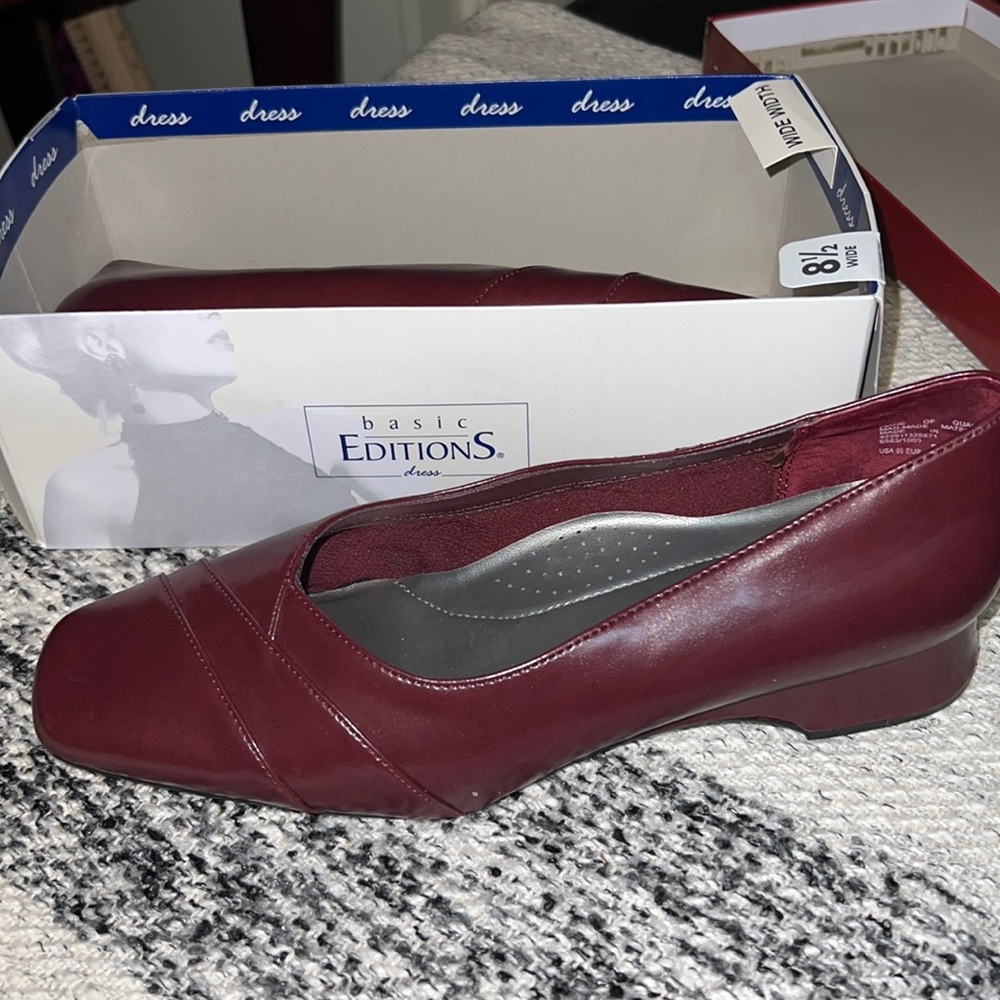 Maroon Basic Women’s Dress Shoes